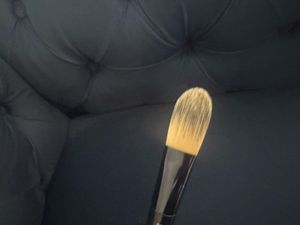 Estee Lauder Make Up Brush ( Used)
