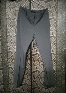 Women&#39;s Formal Trousers