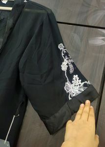 Korean Brand New Pretty Black Shrug ✨