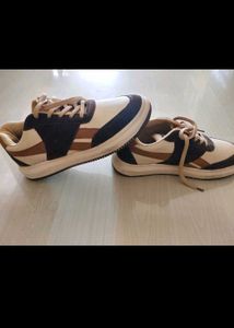 Retro Style Casual Sneakers