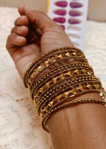 Golden Bengles +Pink Nude &amp; Sparkle Nails