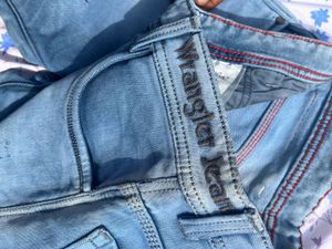 Wrangler Slim Fit Jeans - Classic Blue👖🔵