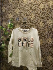 Sweatshirt