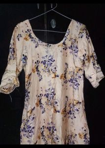 Beautiful Floral Printed Kurta