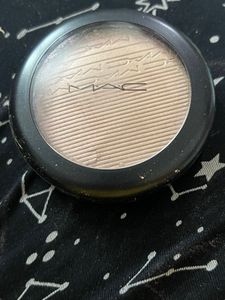 CLEARANCE 50% OFF: Mac Extra Dimension Highlighter