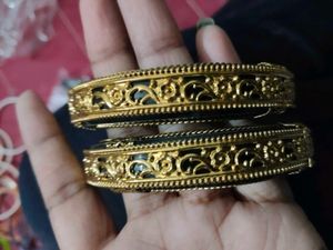 New black bangles