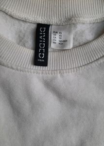 H&amp;M, DIVIDED white NYC sweatshirt