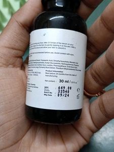 Minimalist Tranexamic Acid Serum