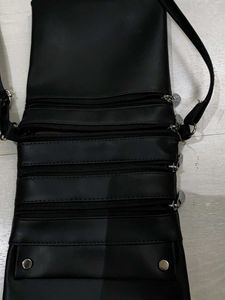 Sling Crods Body Bag Leather WITH Multiple Zips