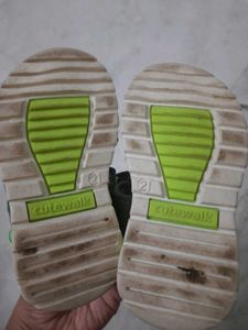 Cutewalk By Babyhug Car Sandals