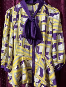Bold &amp; Beautiful Geometric Print Top💜💛