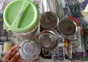 3 Lunch Box/₹525