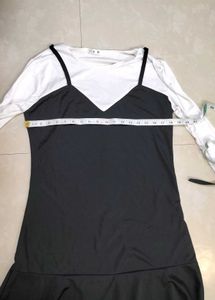 Women&#39;s Top.Size 36.Length 32.Stretchable.
