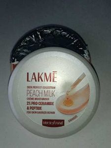 Lakme Peach Milk Creme Moisturiser
