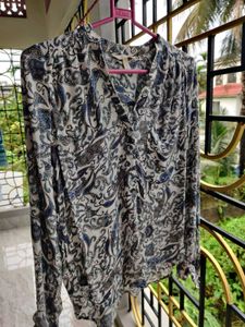 H&amp;M Printed Blouse