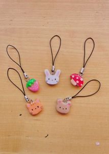 2 × Cute 🍓Kawaii 😺Phone 🐰Charms 🐻
