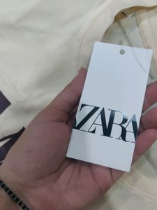 ZARA T-SHIRT