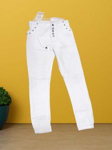 M@23 Size-28 White High-Waisted Jeans