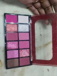 mars 01 eyeshadow palette