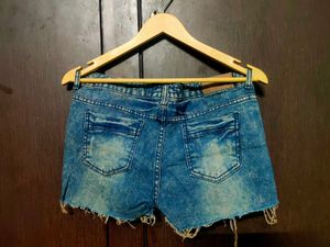 Aura Denim Shorts 🩳