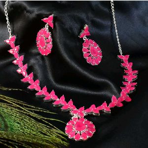 Gorgeous Pink Jewelry Set