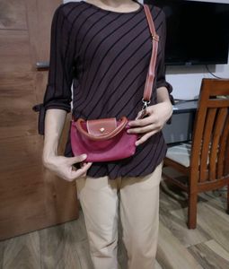 Stylish Maroon Crossbody Bag 🛍️ With Tab Strap