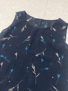 Floral Print Sleeveless Top