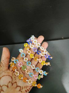 Daisy Chain Mask bracelets 6
