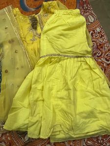 Ethnic Wear Kurta and Sharada Set For Baby Girl