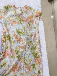 Avaasa Kurthi Set