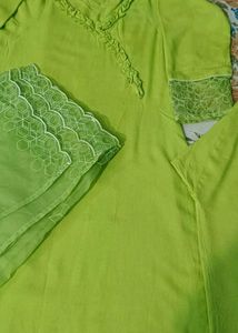 Women Kurta With Sandle