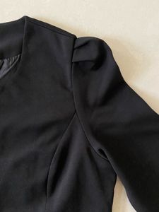 Chic Black Cropped Jacket/ Blazer