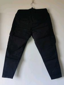 Stylish Black Men&#39;s Cargo Pants