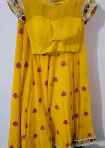 Yellow Lahenga Choli Set With Magenta Embroidery