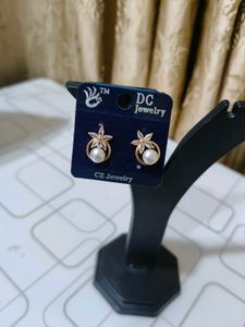 Pearl Flower Stud Earrings