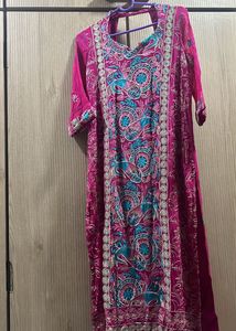 Rani Pink Kurta And Scarf