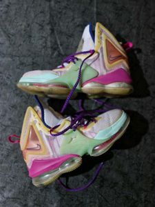 Nike AIR JORDAN LeBron 19