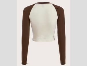 Raglan Sleeves Graphic Print Long Sleeve Crop Top