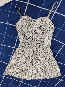 🤍🖤BLACK AND WHITE BEAUTIFUL DRESS🖤🤍