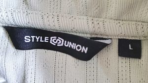 Women crop top
