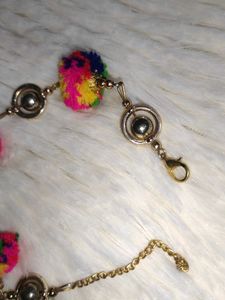 🥳Pom pomm bracelet🥳