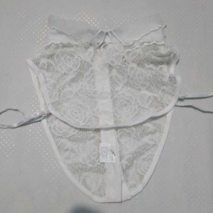 White Lace Detachable Collar