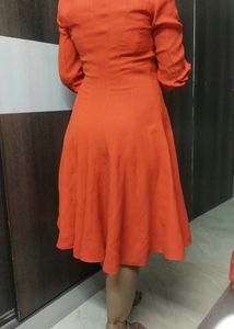 Beautiful Frock Knee Length Linning Is Iattaiched