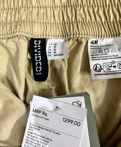 H&amp;M UNISEX LIGHT KHAKI WIDE LEG CARGO PANTS