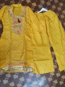 Beautiful Kurti With Plazo Dupatta 🟨