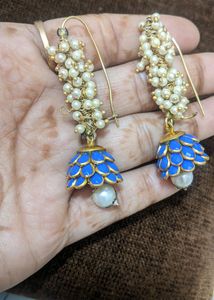 Any 1 Earring At 250/-