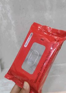 Refreshing Aloe Vera And Vitamin Wipes