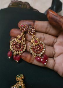 Matte Finishing Kundan Earings