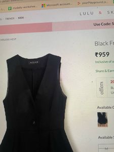 Chic Black Sleeveless Vest