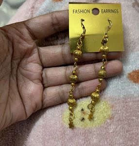 Dangling Gold Tone Fashion Earrings